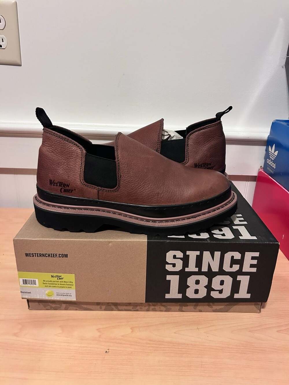 Western Chief Triumph Romeo Brown Leather Slip-On Boots Men's Size 9.5